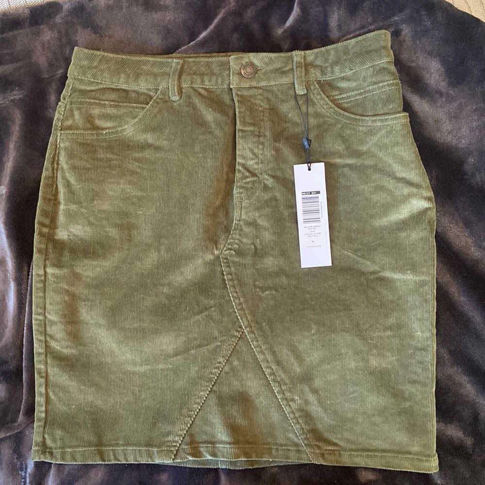 Mini Skirt - Picture 3 of 7